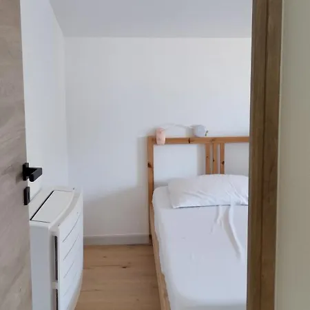Moderne Aux Portes D'aix Villa