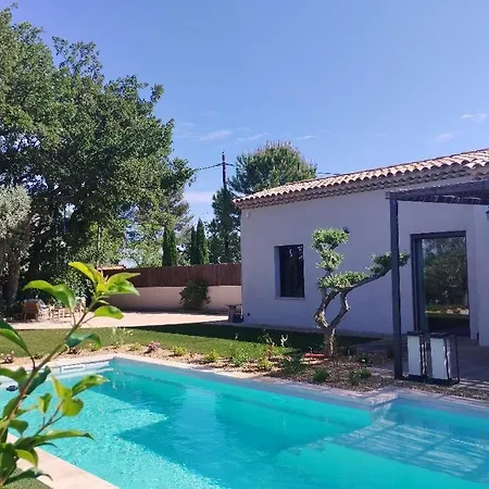 Moderne Aux Portes D'aix