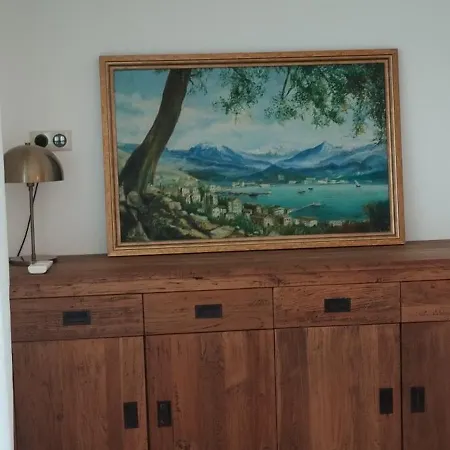 Moderne Aux Portes D'aix
